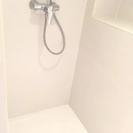 Apartamento De 4 Chambres Avec Vue Sur La Ville Et Wifi A